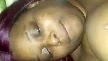 Puta BBW Preta em Boquete a Três Amador Caseiro com Gozada