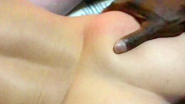 Esposinha Safada em Ménage com BBC e Marido Corno