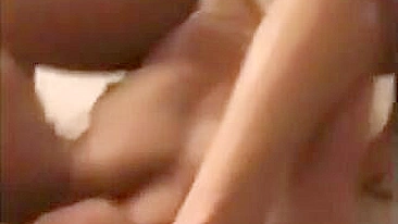 MILF Casada Divide Buceta com Swing em Vídeo Caseiro de Corno