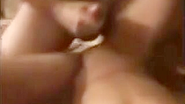 MILF Casada Divide Buceta com Swing em Vídeo Caseiro de Corno