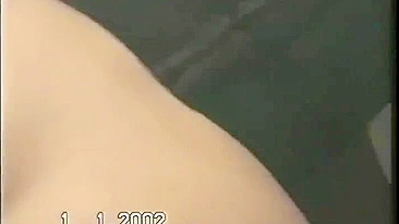 Swingers britânicos em ménage caseiro com esposa MILF e maridão corno