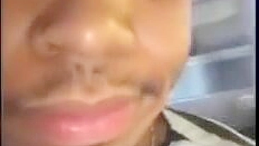 Loira em Gangbang com Dois Caras Dotados no Ménage Caseiro