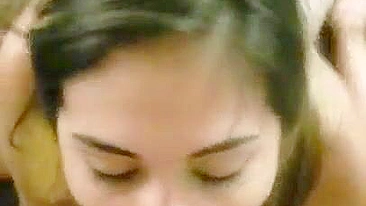 Adolescente Latina Amadora em Gangbang Ménage - Vídeo Pornô Caseiro