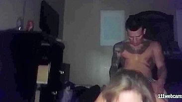 Esposa Loira Peituda em Foda Louca de Suruba Swinger