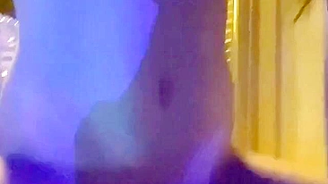 Loira Amadora em Ménage na Véspera de Ano Novo