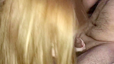 Esposa Amadora em Orgia Selvagem com Dois Paus em Suruba Caseira