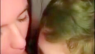 Ménage Bissexual Amador com Boquetes e Sexo FFM