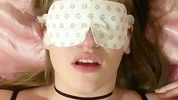 Namorada Safada com Gozada na Cara em Pornô Caseiro