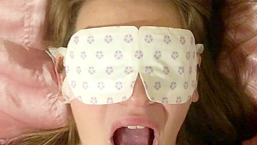 Namorada Safada com Gozada na Cara em Pornô Caseiro