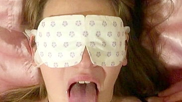 Namorada Safada com Gozada na Cara em Pornô Caseiro