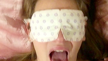 Namorada Safada com Gozada na Cara em Pornô Caseiro