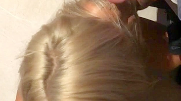 Primeira Suruba da Esposa Amadora com Dois Paus