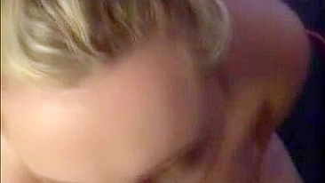 Loira Vadia Gabriela Chupa Pau em Ménage Caseiro