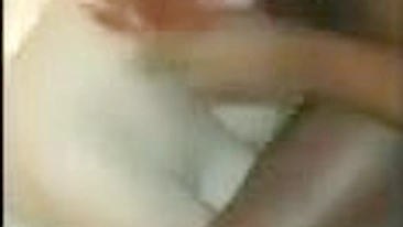 Ruiva Esposa em Boquete Interracial com Trio