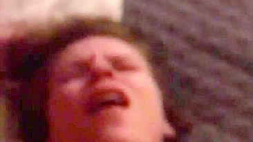 MILF Swinger Levando Pica Dura em Pornô Caseiro Amador