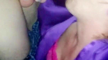 Esposa Safada em Trio Caseiro com Marido e Amigo