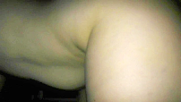 Festa de Gangbang Selvagem da Esposa com Marido Filmando