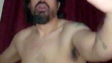 Trio Lésbico Interracial com Lambidas na Buceta de MILF Esposa Amadora