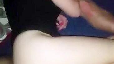 Esposa Amadora em Ménage com Marido Corno e Amigos Swingueiros