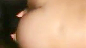 Esposa Ninfomaníaca em Ménage com Touro Negro e Gozadas