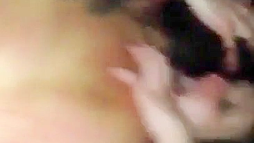 Namoradas Bi em Ménage Caseiro Quente #Esposa, #Ménage