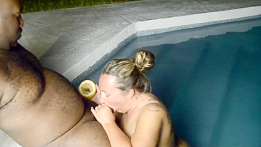 Trio Interracial com Esposa e Marido nas Férias
