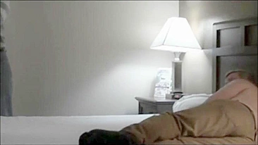 Casal Maduro Divide Suruba Divertida em Pornô Caseiro