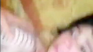 Ménage Amador com Dupla Penetração e Porra no Pornô Caseiro