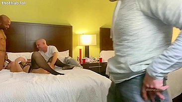 Putas Casadas em Orgia Louca com Maridos Vendo