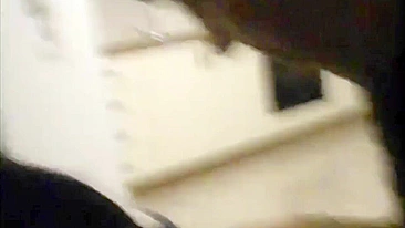 Esposa Amadora em Gangbang a Três com Marido Corno e Amigos Swing