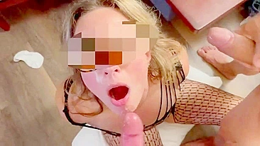 Esposa Insaciável Leva Dupla Gozada no Rosto em Pornô Caseiro XXX