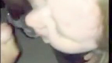 Esposa Insaciável em Gangbang no Cinema Adulto Caseiro