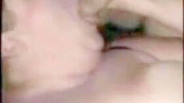 Esposa Insaciável em Gangbang no Cinema Adulto Caseiro