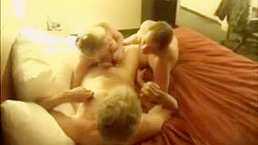 Gangbang Selvagem de MILF Swinger com Ménage Bissex Amador