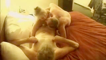 Gangbang Selvagem de MILF Swinger com Ménage Bissex Amador