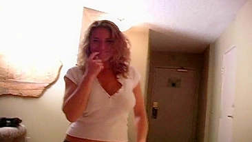 Esposa Ninfomaníaca em Orgia Bissexual com Gozadas Swingueiras