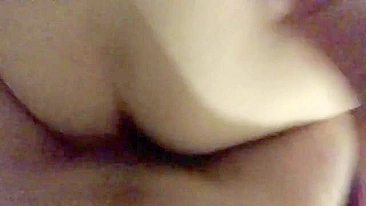 Sedução entre Irmãos Sai do Controle! Prazer Proibido enquanto Mãe Está Fora