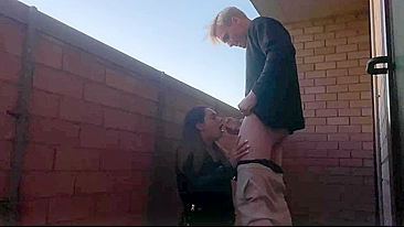 Casal amador quente: boquete e sexo na varanda!