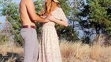 Sexo selvagem ao ar livre com tentadora liberada