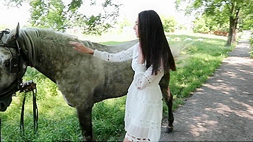 Boquete incrível de deusa morena no parque verdinho