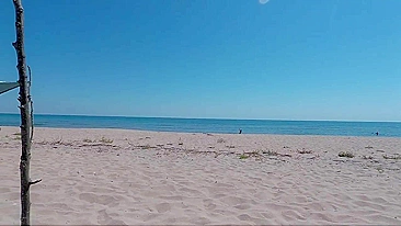 Escândalo! Casal nu se filma na praia búlgara