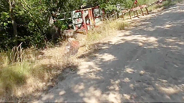 Gostosa Tomando Sol, Exibindo Nudez sem Vergonha na Praia