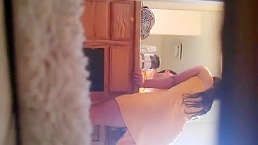 Gravação Clandestina de Mulher se Masturbando