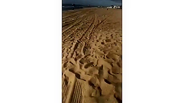 Loira Fazendo Boquete Escondido na Praia