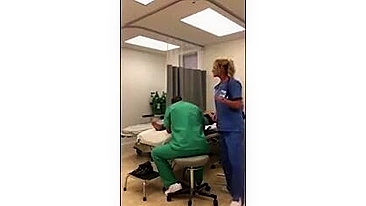 Enfermeira Gostosa se Masturbando no Hospital Público