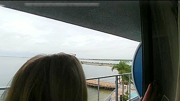 Voyeur no Varanda: Eu e Minha Mulher Transando na Sacada