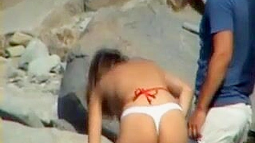 Esposa nudista sem vergonha filmada por câmera escondida na praia