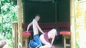 Sexo ao Ar Livre: Casal Amador Fodendo na Varanda