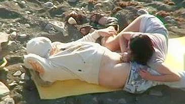 Sexo na Praia Espionado pela Câmera