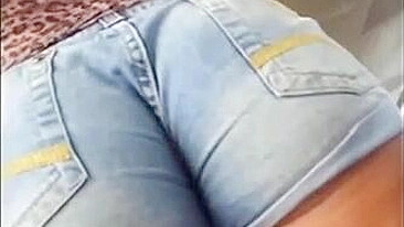 Filmado escondido bunda perfeita e durinha pega em público
